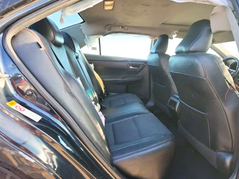 2017 TOYOTA CAMRY SE  