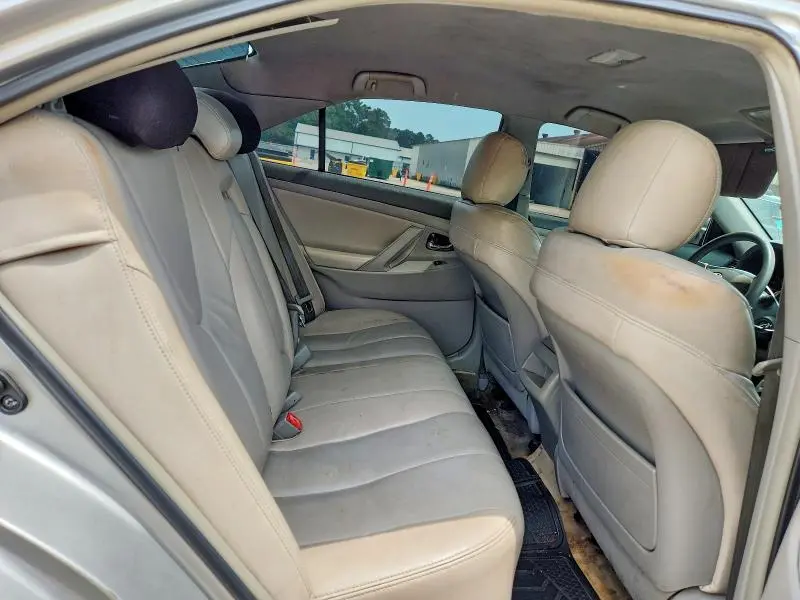 2011 TOYOTA CAMRY LE  
