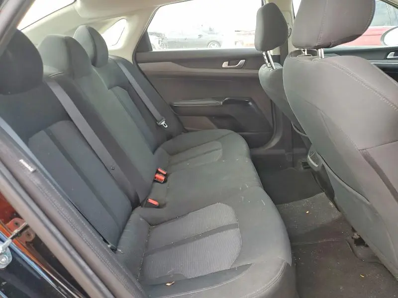 2022 KIA K5 LX  