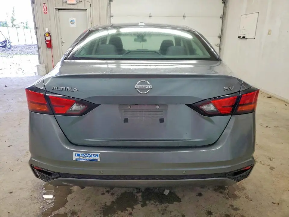 2023 NISSAN ALTIMA SV  