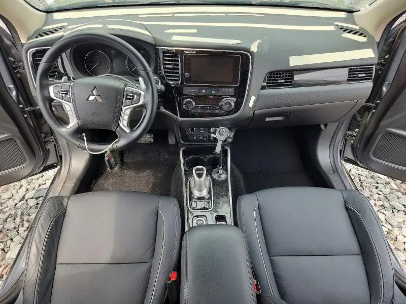2018 MITSUBISHI OUTLANDER SE  