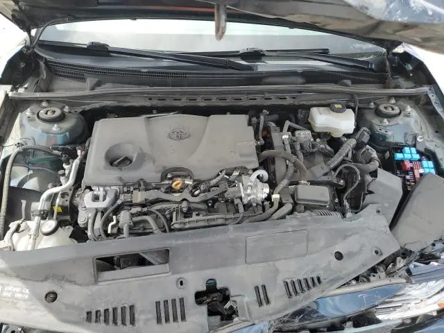 2021 TOYOTA CAMRY XLE  