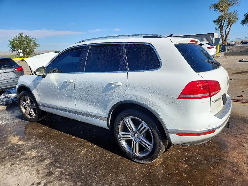 2015 VOLKSWAGEN TOUAREG V6  