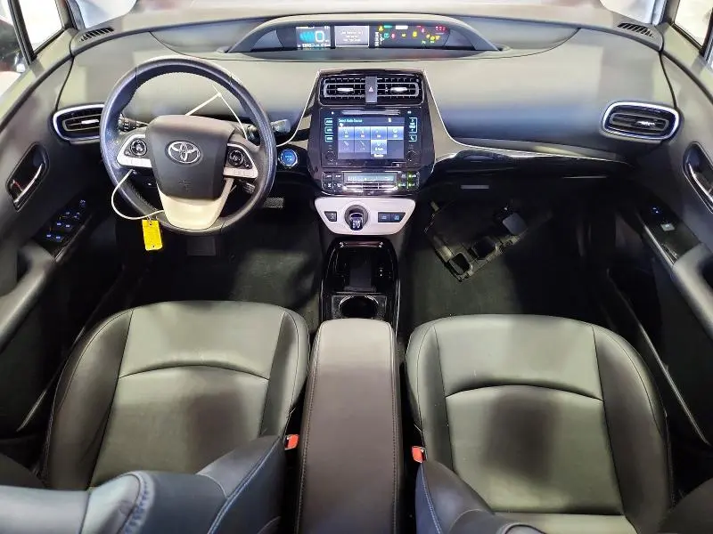 2018 TOYOTA PRIUS THREE TOURING  