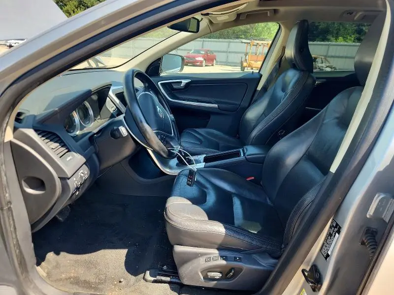 2013 VOLVO XC60 3.2  