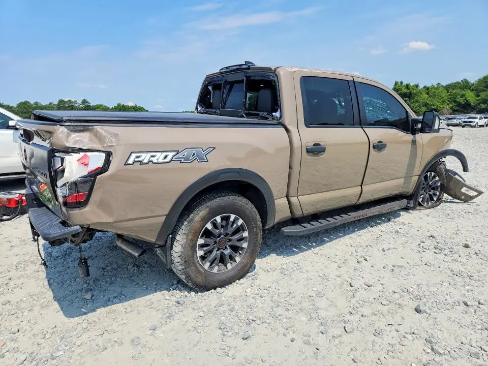 2024 NISSAN TITAN PRO-4X  