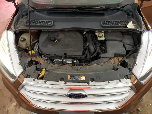 2017 FORD ESCAPE SE  