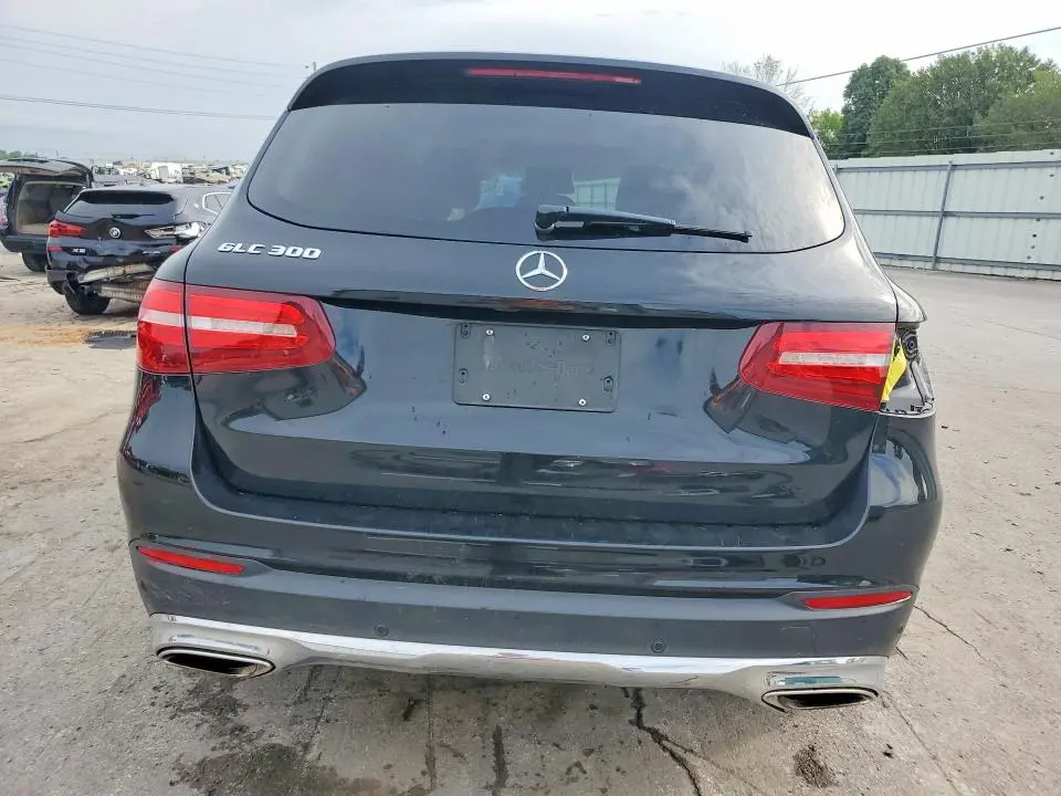 2018 MERCEDES-BENZ GLC 300  