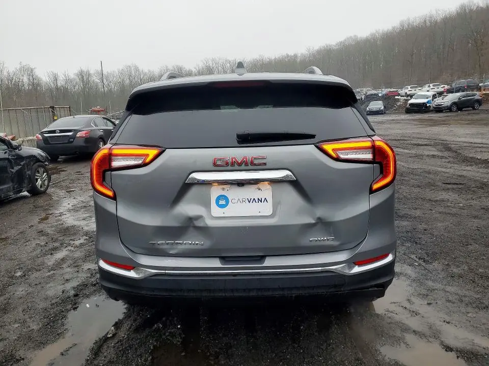 2024 GMC TERRAIN SLT  