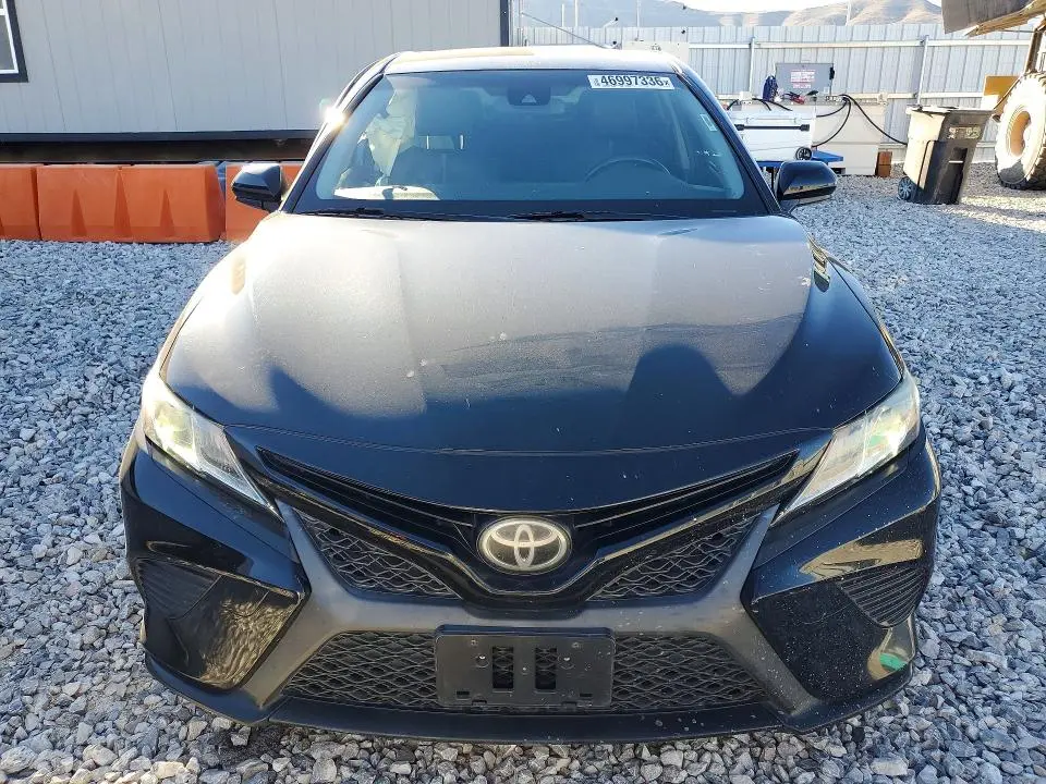2018 TOYOTA CAMRY SE  