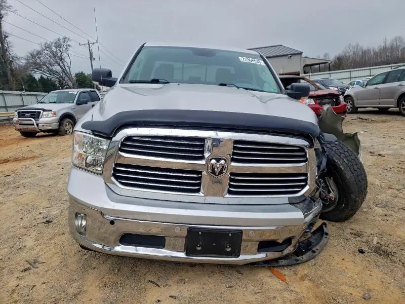2018 RAM 1500 SLT  