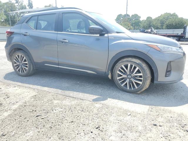 2021 NISSAN KICKS SR