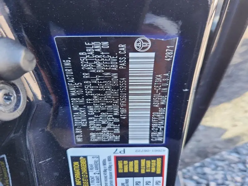 2016 TOYOTA CAMRY SE  