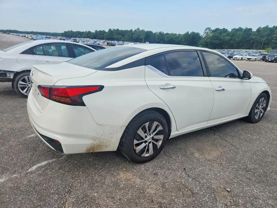 2019 NISSAN ALTIMA S  