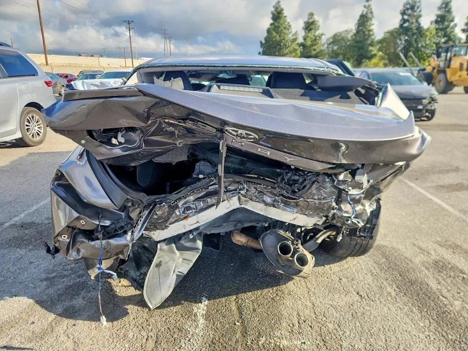 2018 TOYOTA CAMRY SE  