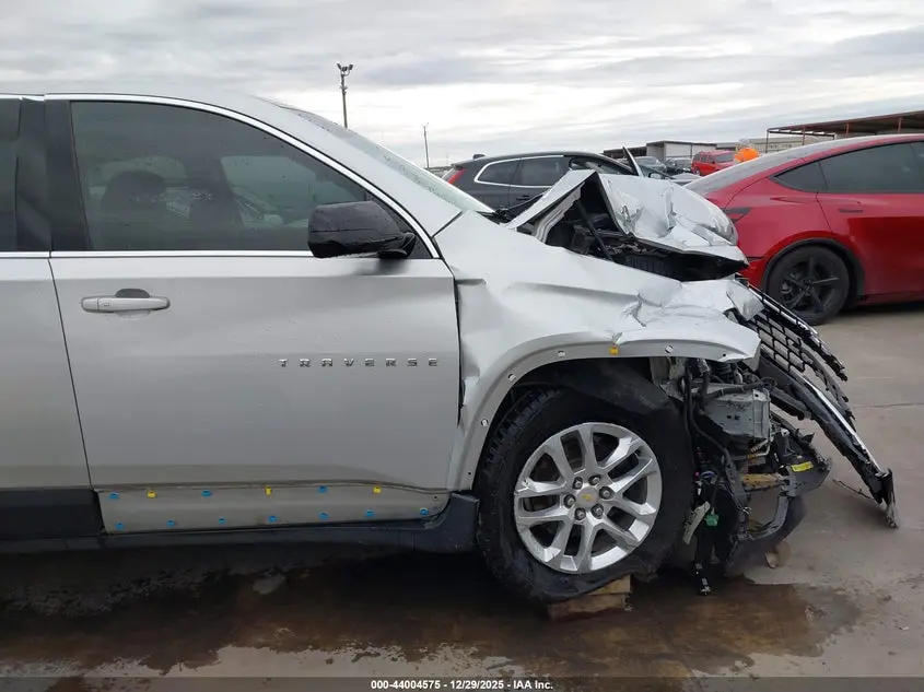 2019 CHEVROLET TRAVERSE LS