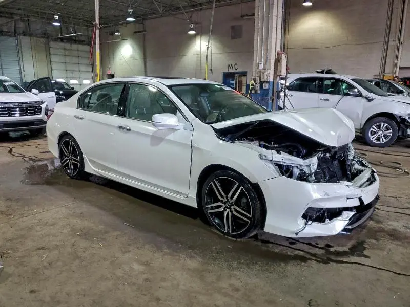 2017 HONDA ACCORD TOURING  