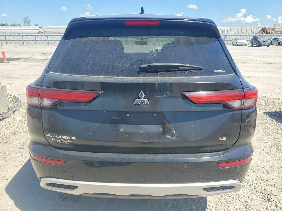 2022 MITSUBISHI OUTLANDER SE  