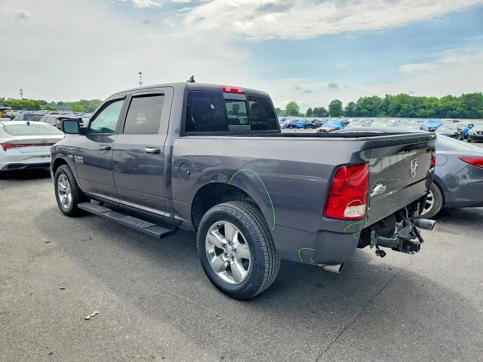 2018 RAM 1500 SLT  