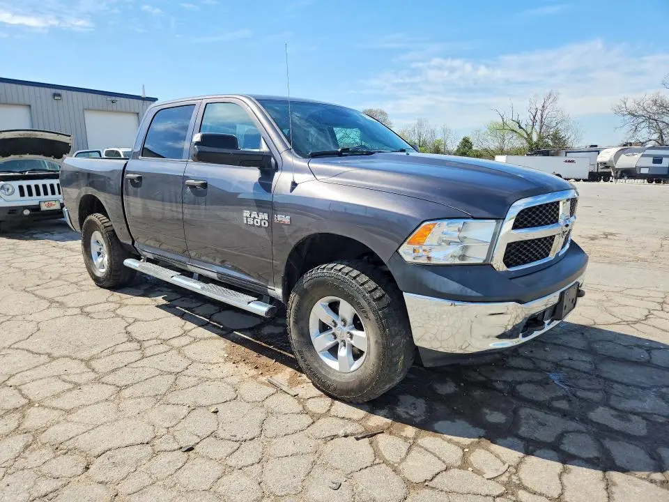 2015 RAM 1500 ST  