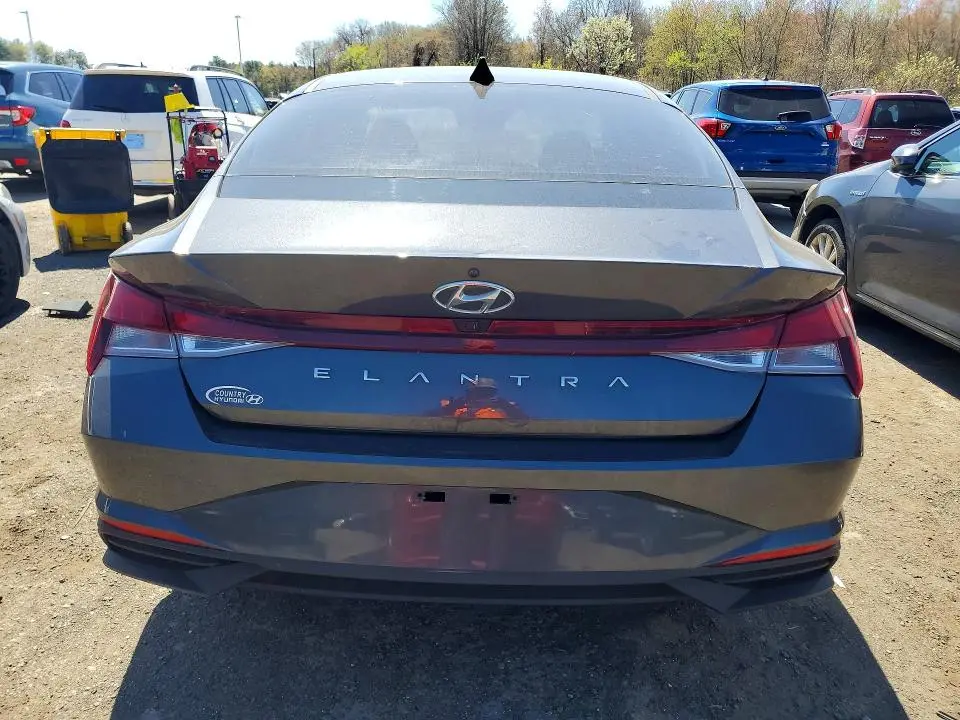 2021 HYUNDAI ELANTRA SEL  