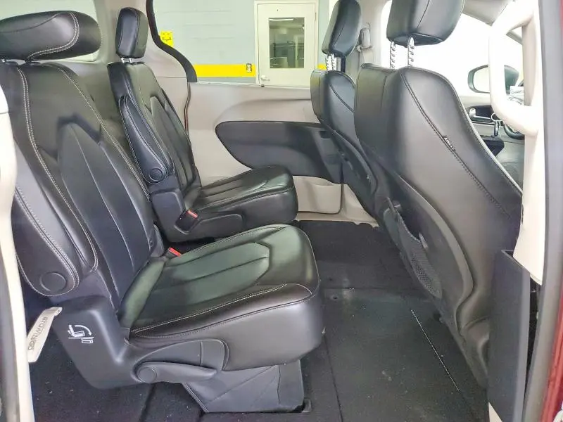2020 CHRYSLER VOYAGER LXI  