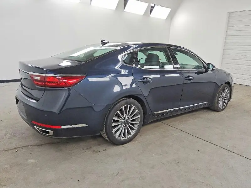 2017 KIA CADENZA PREMIUM  
