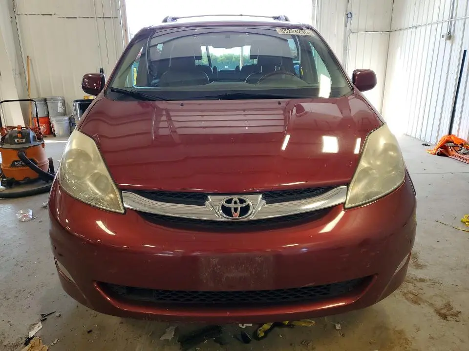 2010 TOYOTA SIENNA XLE LIMITED  