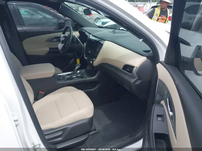 2023 CHEVROLET TRAVERSE FWD LS