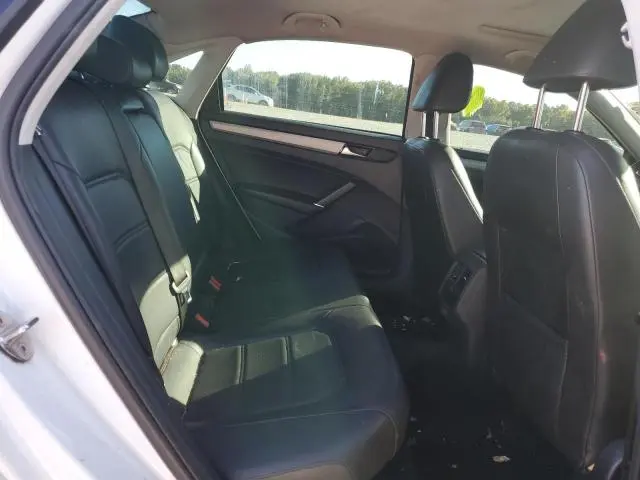 2021 VOLKSWAGEN PASSAT SE  