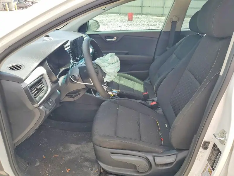 2022 KIA RIO LX  
