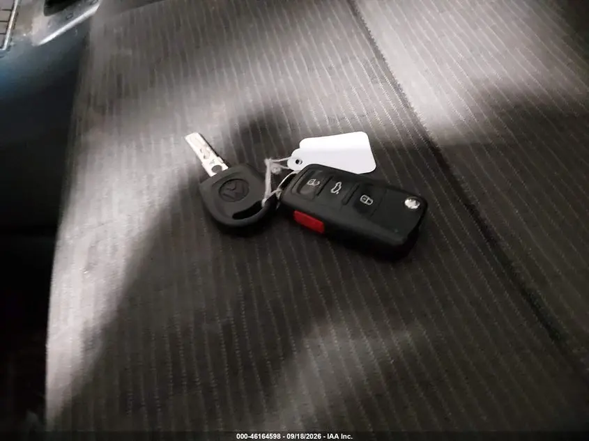 2015 VOLKSWAGEN TIGUAN S