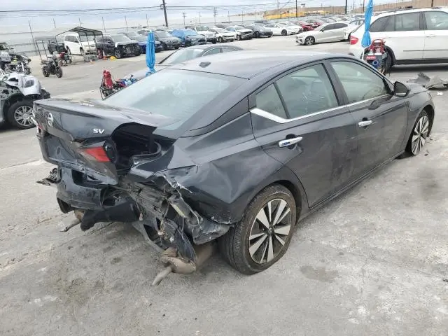 2022 NISSAN ALTIMA SV  