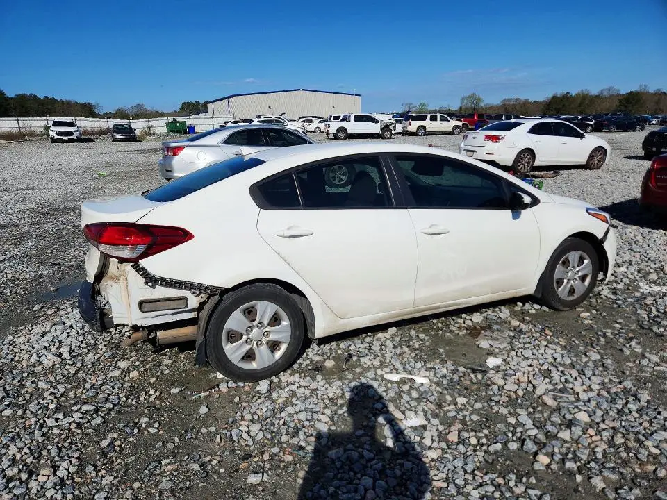 2018 KIA FORTE LX  