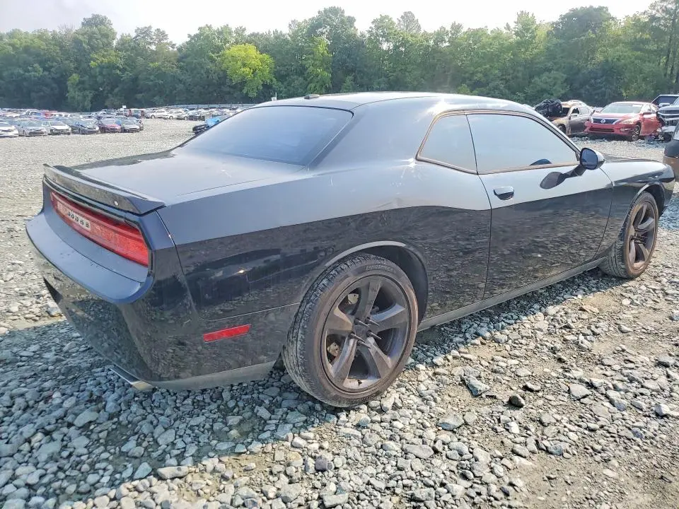 2013 DODGE CHALLENGER SXT  