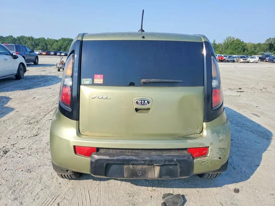 2011 KIA SOUL +  
