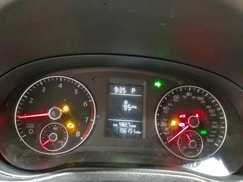 2013 VOLKSWAGEN PASSAT S  