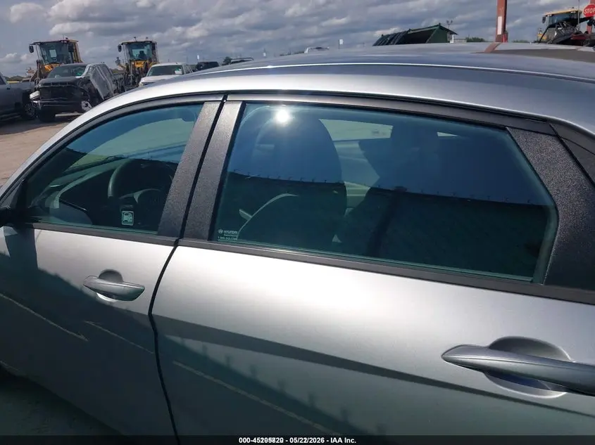 2021 HYUNDAI ELANTRA SE