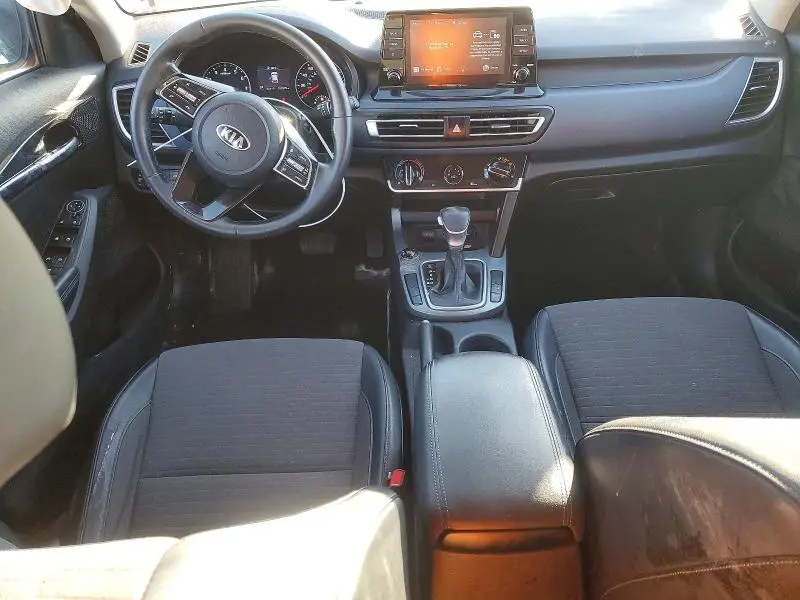 2021 KIA SELTOS S  