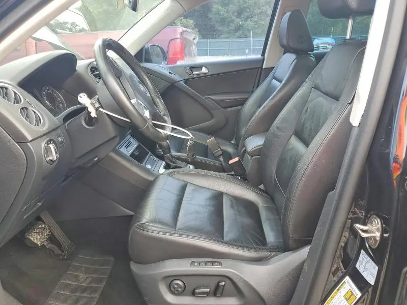 2017 VOLKSWAGEN TIGUAN SPORT  