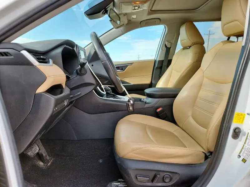 2019 TOYOTA RAV4 XLE PREMIUM  