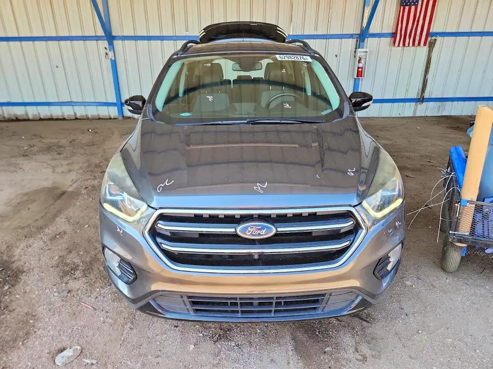 2017 FORD ESCAPE TITANIUM  