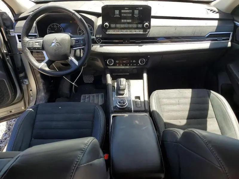 2022 MITSUBISHI OUTLANDER SE  
