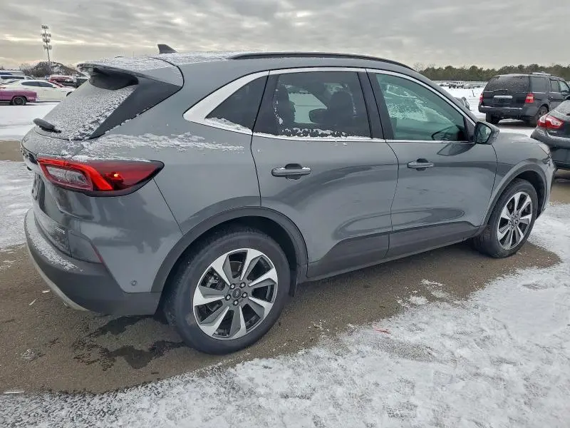 2023 FORD ESCAPE PLATINUM  