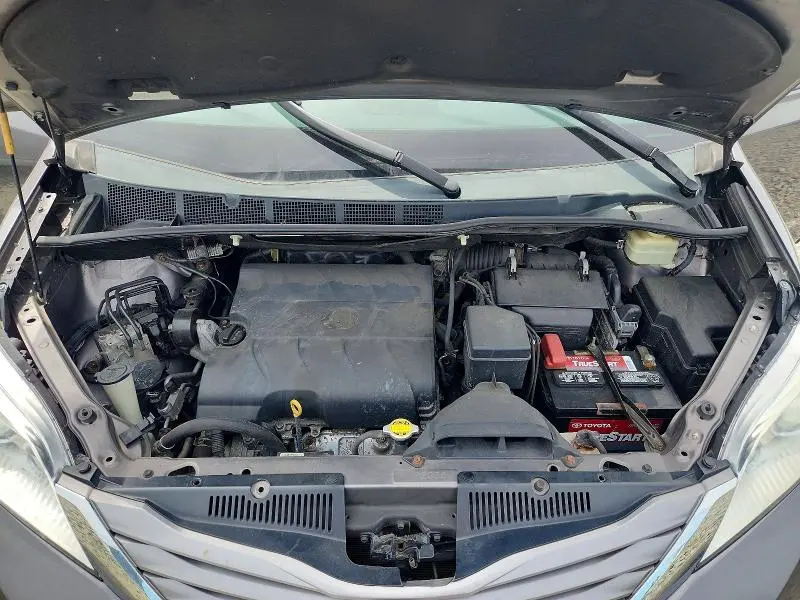 2015 TOYOTA SIENNA XLE 7-PASSENGER  