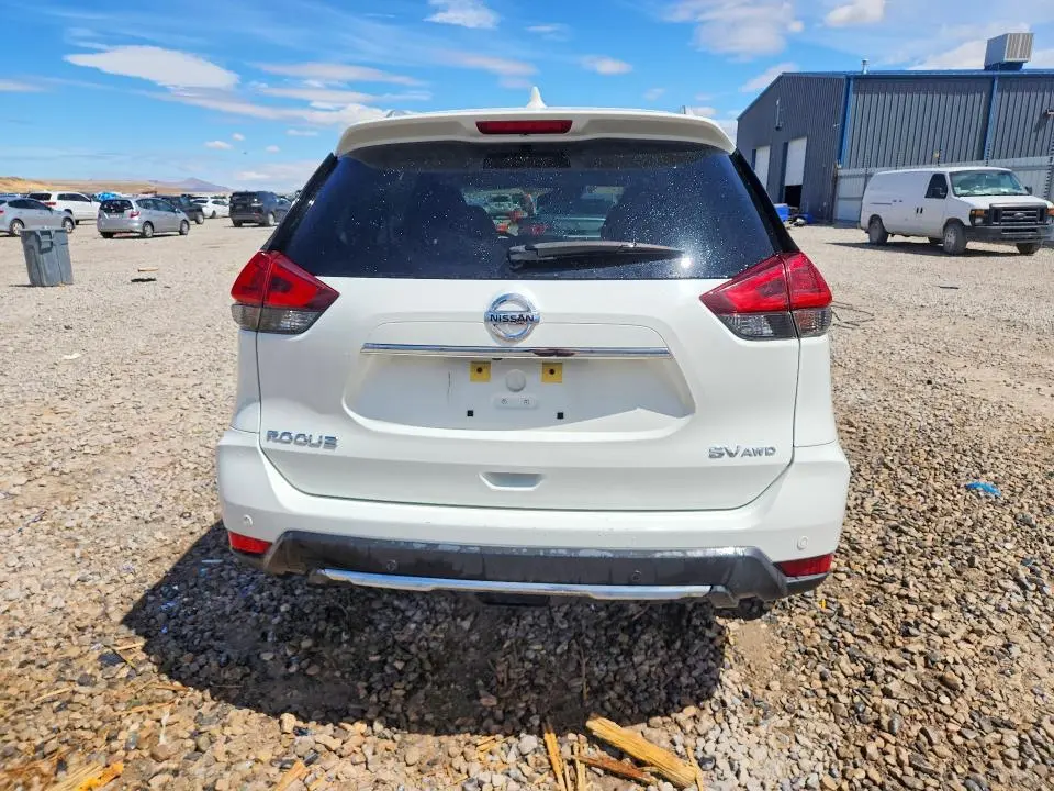 2020 NISSAN ROGUE SV  