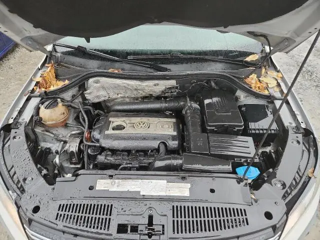 2012 VOLKSWAGEN TIGUAN S  