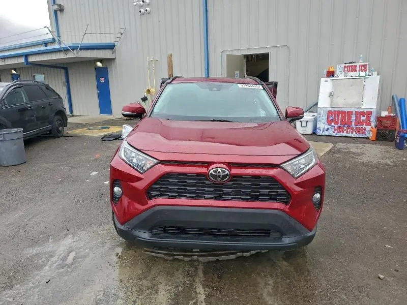 2021 TOYOTA RAV4 XLE  