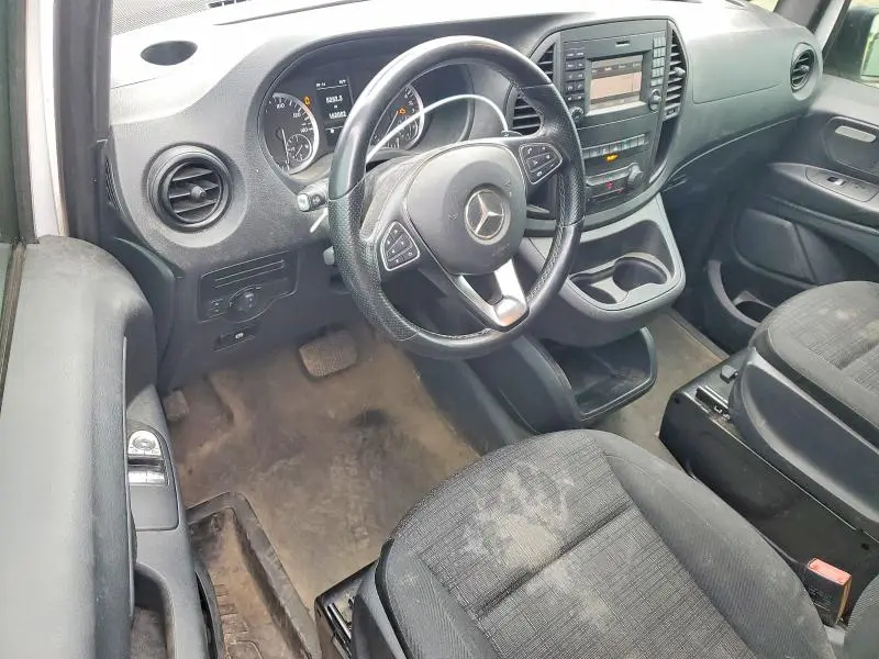 2016 MERCEDES-BENZ METRIS   