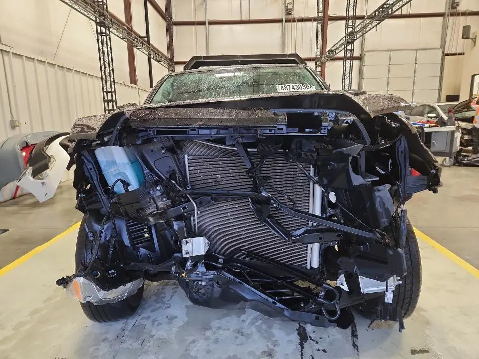 2021 TOYOTA TACOMA SR V6  